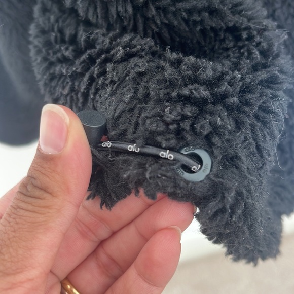 Sherpa alo yoga jacket - Picture 6 of 9